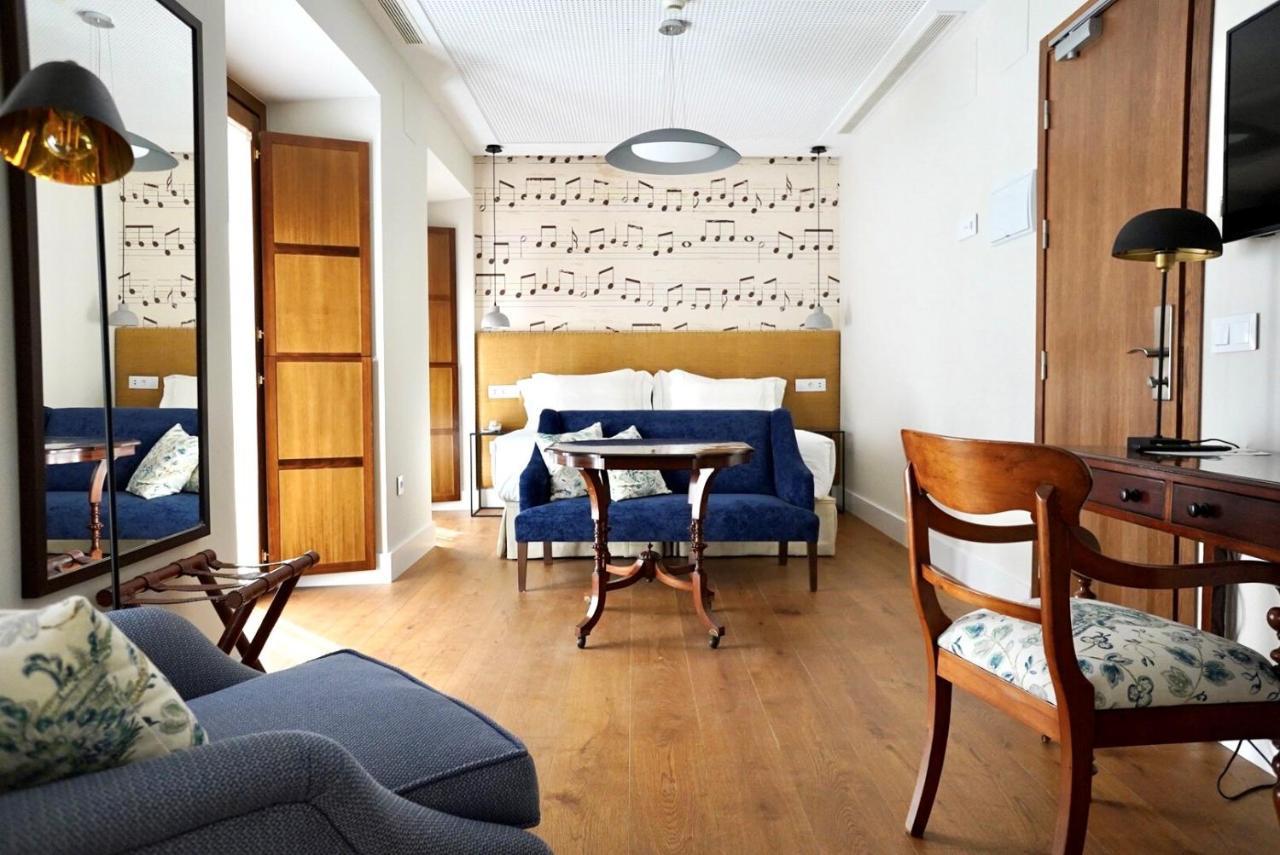 Amadeus Hotel Siviglia
