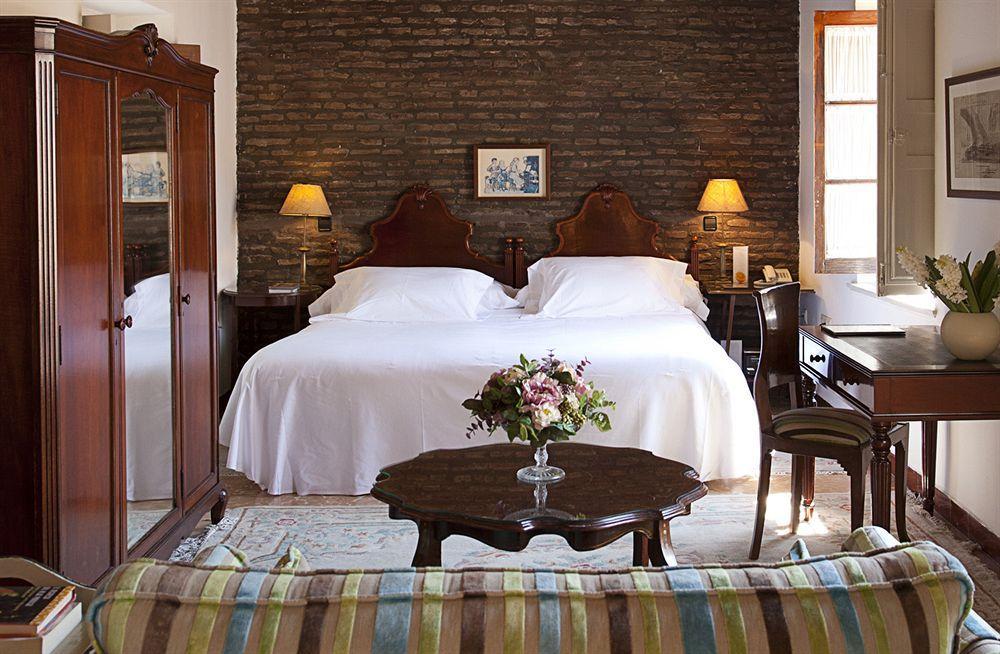 Amadeus Hotel Siviglia