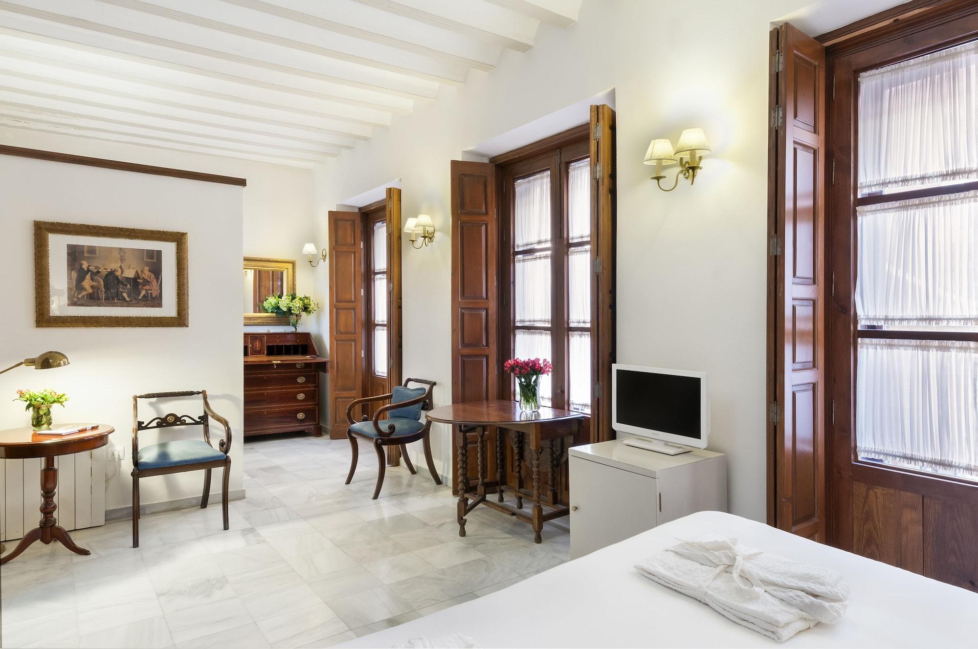 Hotel Amadeus 4*