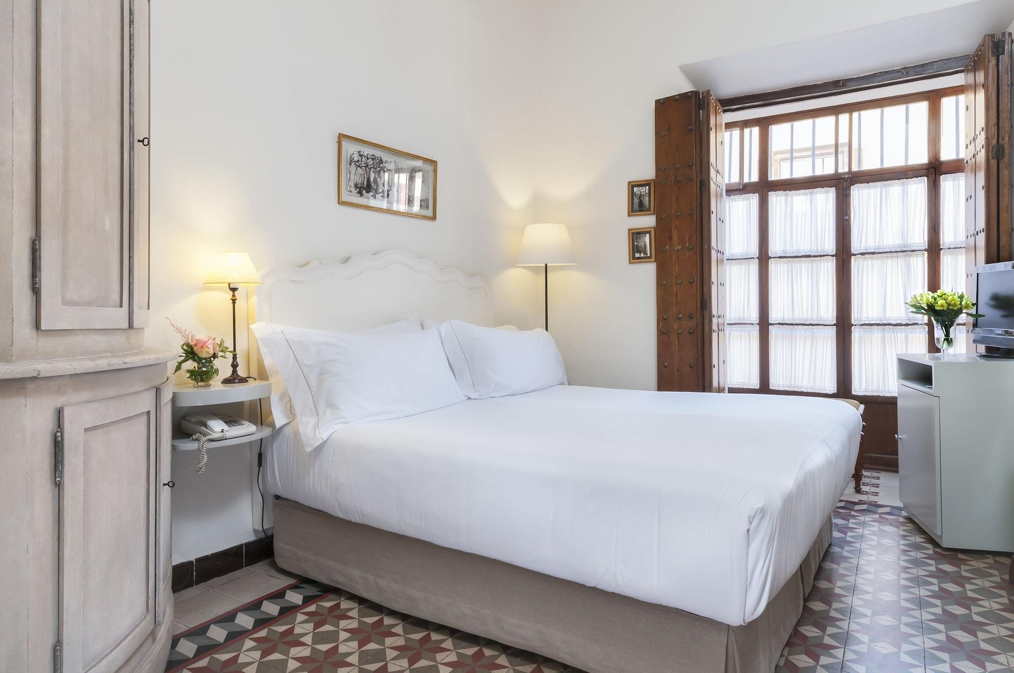 Amadeus 4* Sevilla