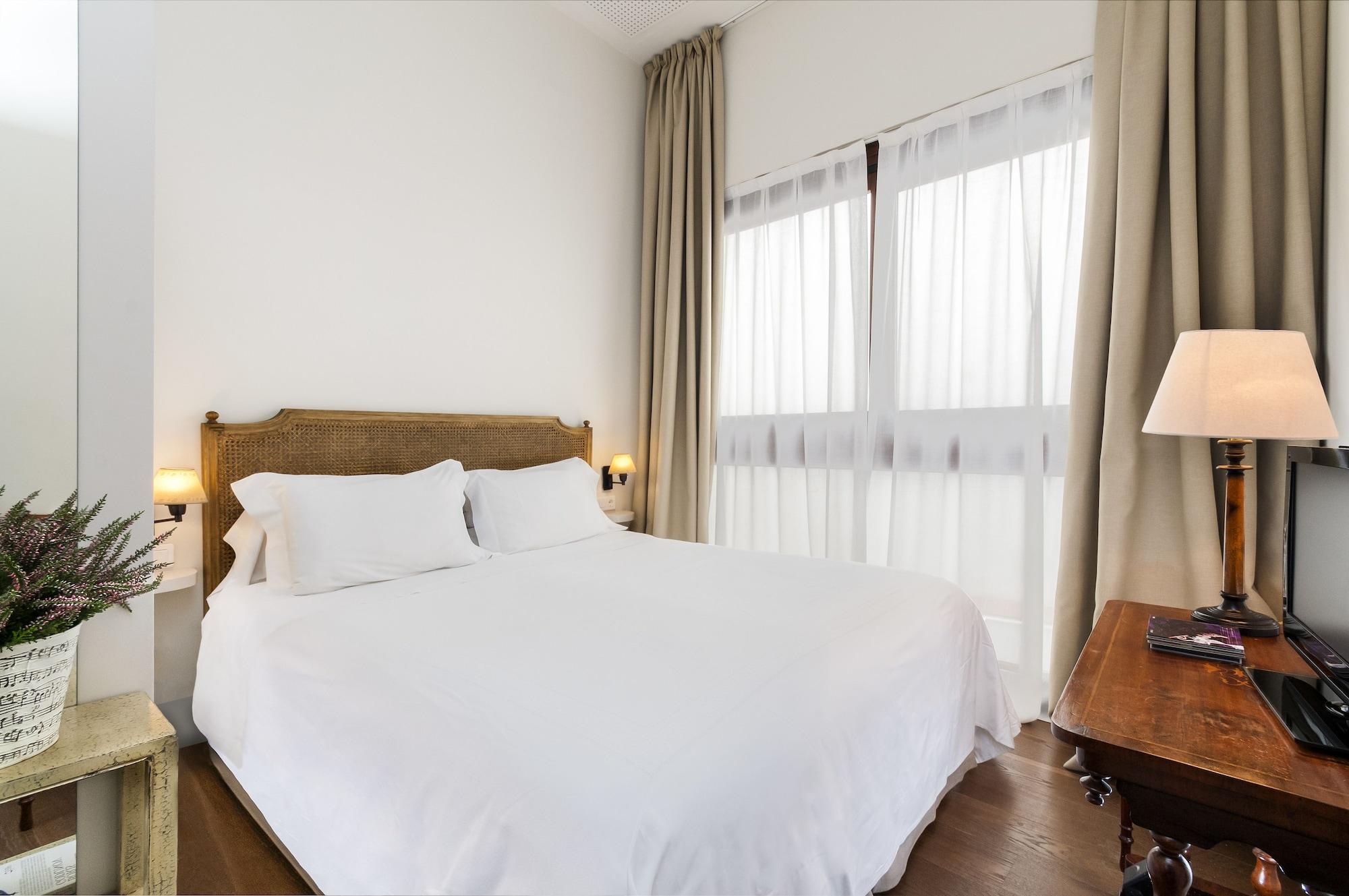 Amadeus Hotel